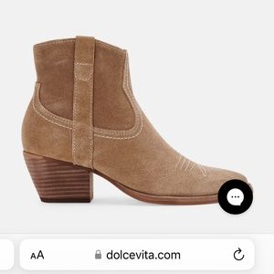 Dolce vita Women suede boots. Brand new
